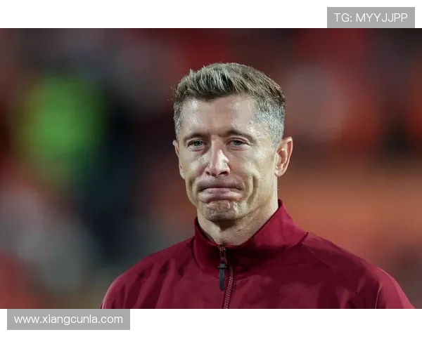 莱万与拉什福德留队之争谁更重要